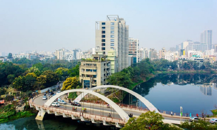শীর্ষে কাম্পালা, ঢাকার অবস্থান দশম