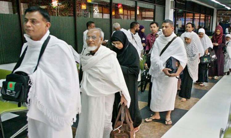 সৌদি পৌঁছেছেন ৭২৪১৫ বাংলাদেশি হজযাত্রী