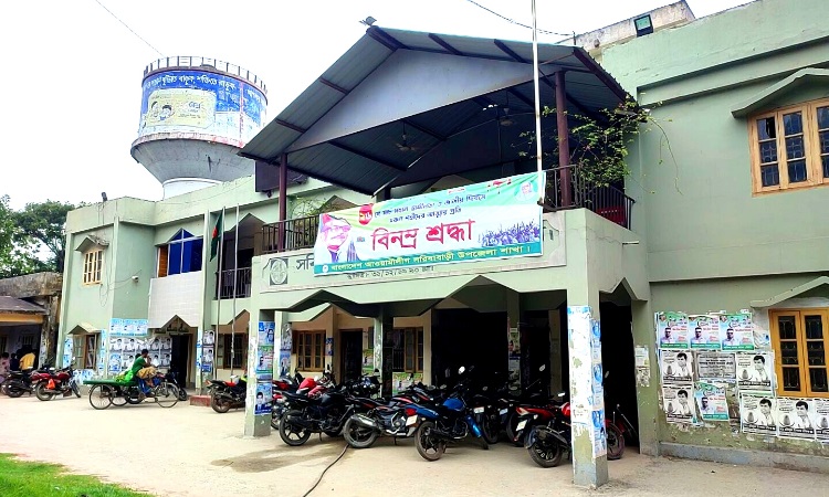 সরিষাবাড়ী পৌরসভায় বিদ্যুৎ বিল বকেয়া, সংযোগ বিচ্ছিন্ন করলো পিডিবি