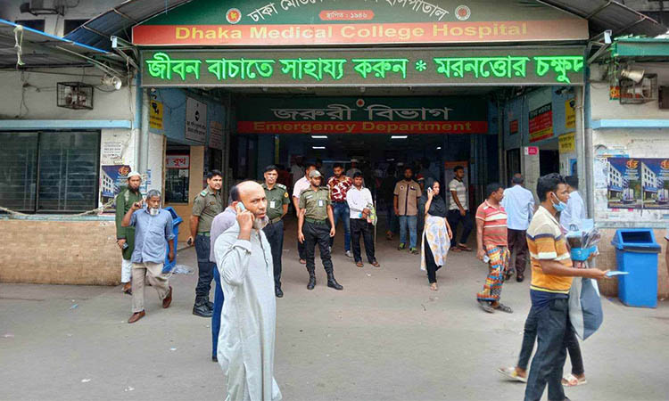 মেয়র হানিফ ফ্লাইওভারে পিকআপের ধাক্কায় বাইক চালক নিহত