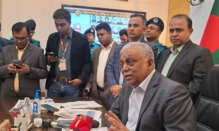 সড়কে চাঁদাবাজি বন্ধে রাজনৈতিক নেতাদের এগিয়ে আসতে হবে: স্বরাষ্ট্রমন্ত্রী