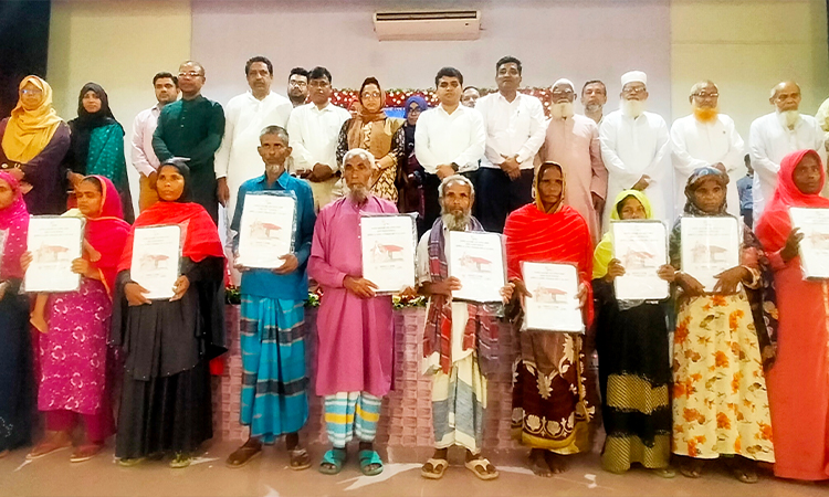 গঙ্গাচড়ায় ১০০ ভূমিহীন পরিবার পেল নতুন ঘর