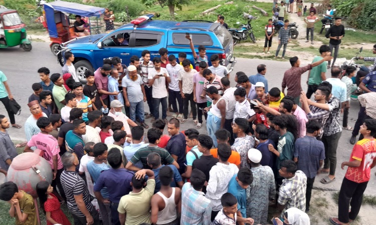 বালুবাহী ট্রাক চাপায় সাইকেল আরোহীর মৃত্যু