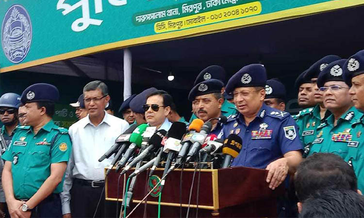 কোরবানির পশু কিনতে গিয়ে হয়রানি হলে পুলিশকে জানান: আইজিপি