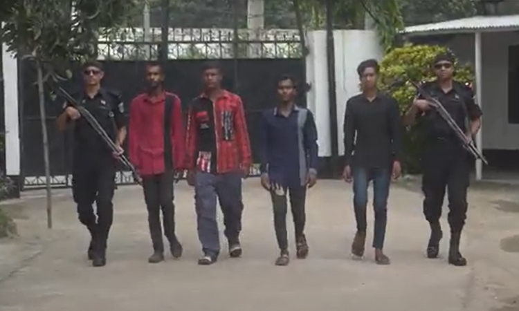 ধামরাইয়ে অটোরিকশা চালক হত্যার রহস্য উদ্‌ঘাটন