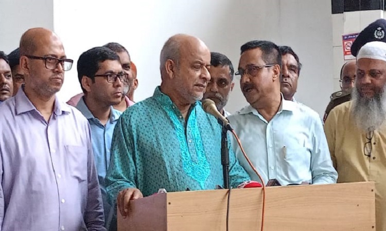 ট্রেনের শিডিউল বিপর্যয়, রেলমন্ত্রীর দাবি ঈদযাত্রায় ‘গোল্ডেন এ প্লাস’ পাব