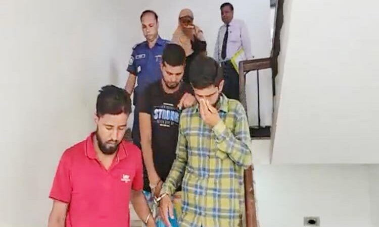 পাবনায় কলেজছাত্র হত্যা মামলায় তিন যুবকের যাবজ্জীবন