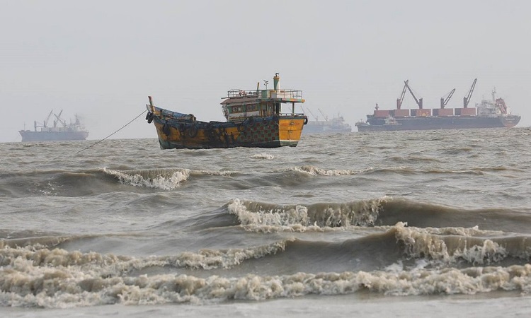 নদীবন্দর সমূহকে ২ নম্বর নৌ হুঁশিয়ারি সংকেত