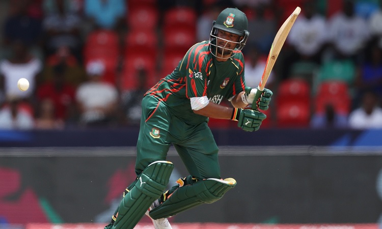 এক ফিফটিতে একাধিক মাইলফলক সাকিবের