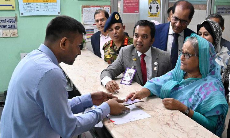 শেখ ফজিলাতুন্নেছা মুজিব মেমোরিয়াল হাসপাতাল পরিদর্শনে প্রধানমন্ত্রী