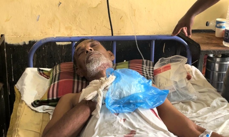পাবনায় মাদক সম্রাটের নেতৃত্বে মিলন নামে যুবককে কুপিয়ে আহত