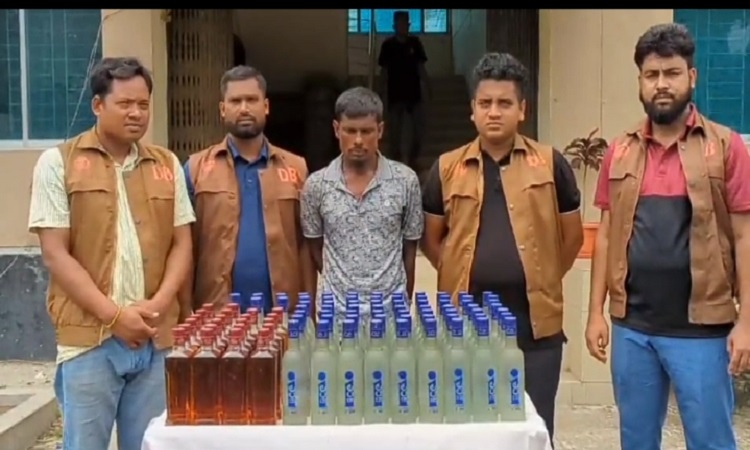 জামালপুরে ভারতীয় মদসহ আটক ১