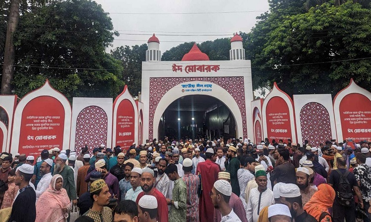 জাতীয় ঈদগাহে ঈদুল আজহার প্রধান জামাত অনুষ্ঠিত