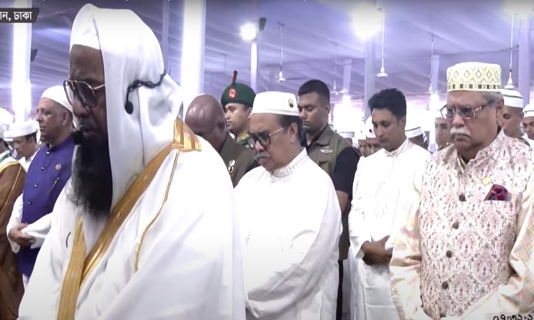 জাতীয় ঈদগাহে ঈদের নামাজ আদায় করেছেন রাষ্ট্রপতি