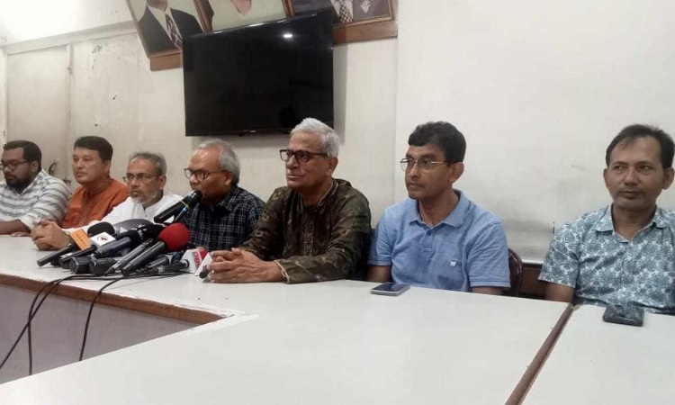 দেশে আর্থিক খাত এখন সবচেয়ে বিপর্যস্ত ও নিরাপত্তাহীন: রিজভী