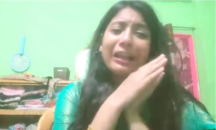 ফেসবুক লাইভে এসে গৃহবধূর ‘আত্মহত্যা’
