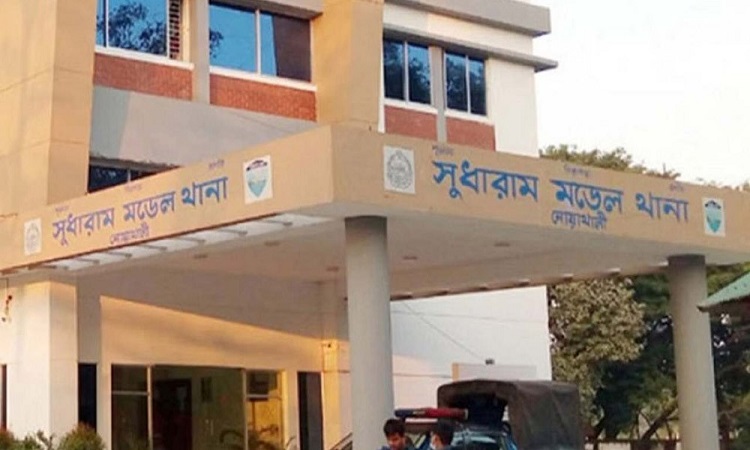 নোয়াখালীতে নামাজরত কিশোরীকে অস্ত্র ঠেকিয়ে অপহরণের অভিযোগ
