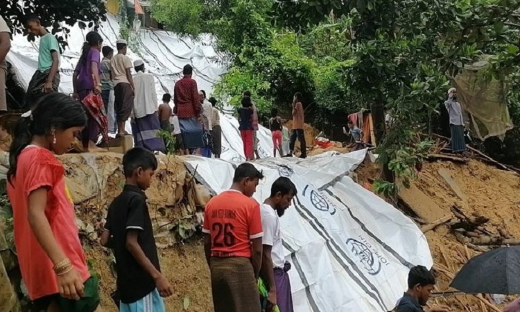 উখিয়া রোহিঙ্গা ক্যাম্পে পাহাড় ধসে নিহত বেড়ে ১০