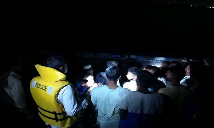 কুড়িগ্রামে বন্যায় নৌকাডুবি, নিখোঁজ ৭
