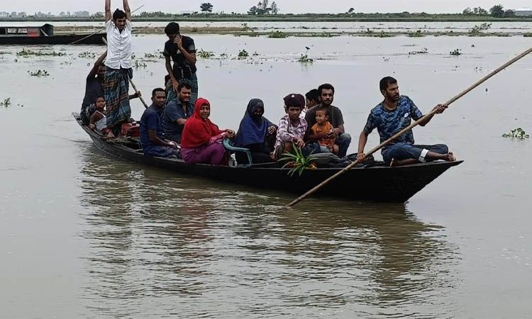 বিপৎসীমার ওপরে ধরলা-তিস্তার পানি, নিম্নাঞ্চল প্লাবিত