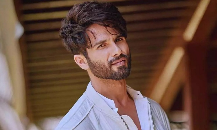 যে অপূর্ণতায় কুকড়ে যেতেন শাহিদ কাপূর