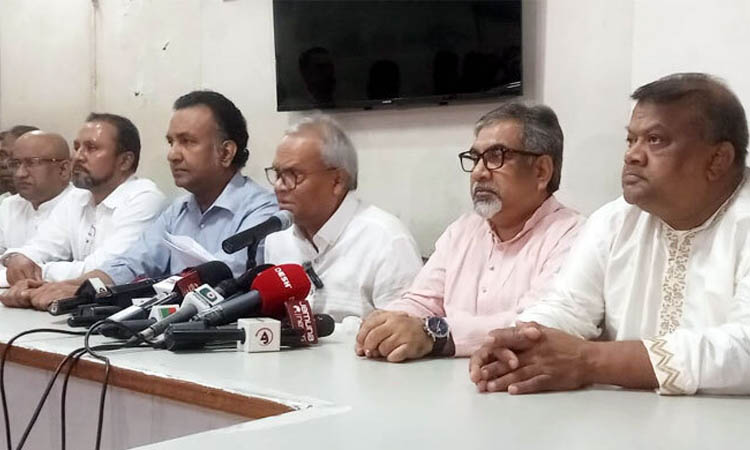 সরকারের ভুল নীতির খেসারত দিচ্ছে বন্যা কবলিত মানুষ: রিজভী