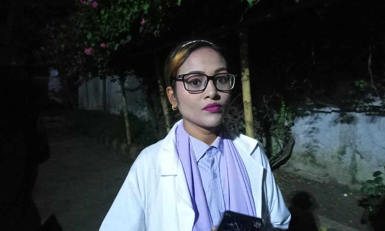 ঢাকা মেডিকেল গাইনি ওয়ার্ড থেকে ভুয়া নারী চিকিৎসক আটক