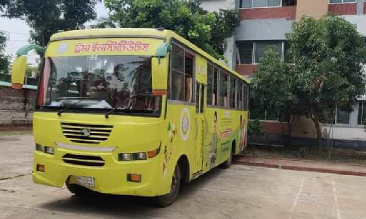 গোবিন্দগঞ্জে বাস-মোটরসাইকেলের সংঘর্ষে স্বামীর মৃত্যু, স্ত্রী গুরুতর আহত