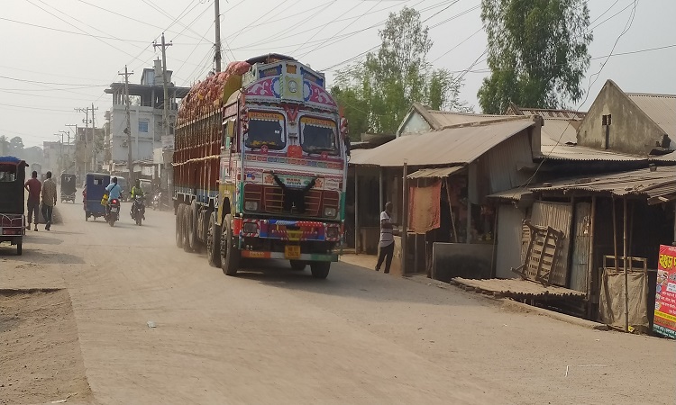 হিলি স্থলবন্দরে আমদানি-রফতানি শুরু