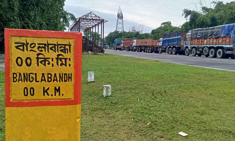বাংলাবান্ধা স্থলবন্দরে আমদানি-রফতানি শুরু