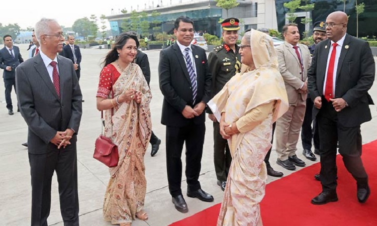 ভারত সফর শেষে দেশের পথে প্রধানমন্ত্রী