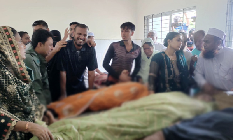 বরযাত্রীবাহী মাইক্রোবাস দুর্ঘটনায় নিহতদের মৃতদেহ হস্তান্তর