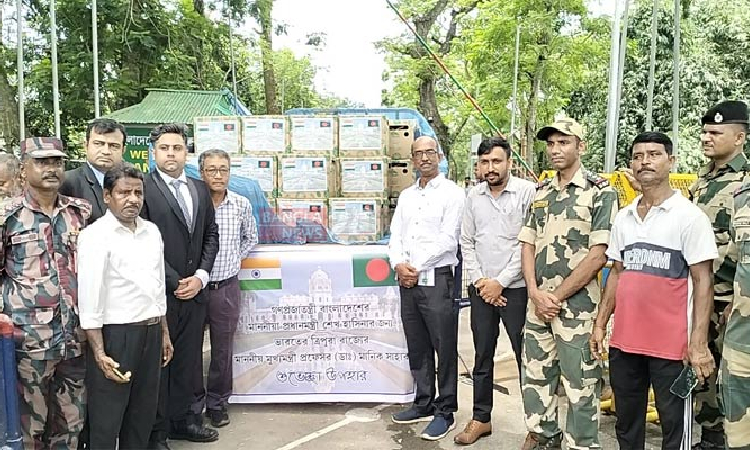 প্রধানমন্ত্রীর জন্য ৫০০টি আনারস উপহার পাঠালেন ত্রিপুরার মুখ্যমন্ত্রী