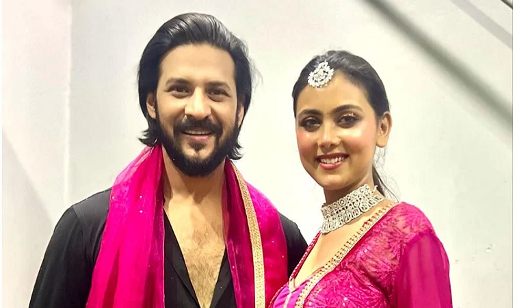 শাকিবের ‘প্রিয়তমা’কে নিয়ে মঞ্চ মাতালেন নিরব