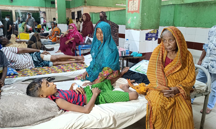 সীমানা নিয়ে বিরোধের জেরে শিশুর জিহ্বা-ঠোঁট কেটে দেয়ার অভিযোগ