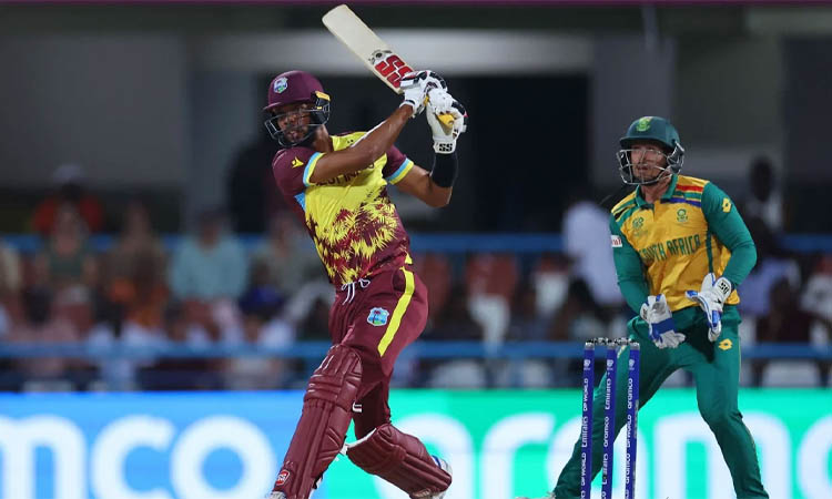 বাঁচা-মরার লড়াইয়ে ১৩৫ রানে থামলো ওয়েস্ট ইন্ডিজ