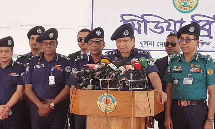 দেশ সেবার ব্রত নিয়ে কাজ করছে পুলিশ: আইজিপি