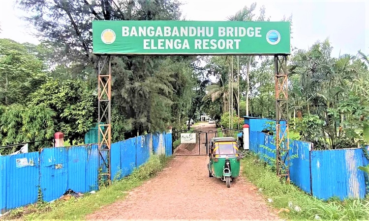 টাঙ্গাইলে তিন খদ্দেরসহ ৭ নারী আটক