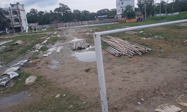 কর্ণফুলীতে সরকারি বরাদ্দ আবাসিকের জলে, টুর্নামেন্ট চলছে কালারপোলে