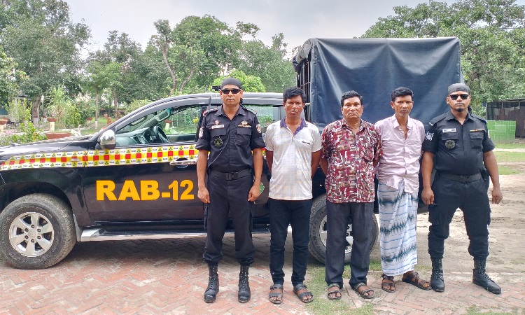 কুষ্টিয়ায় র‌্যাবের অভিযানে হত্যা মামলার ৩ আসামি গ্রেফতার