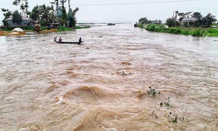 সুনামগঞ্জে সুরমা নদীতে নৌকাডুবি, নিখোঁজ ৩