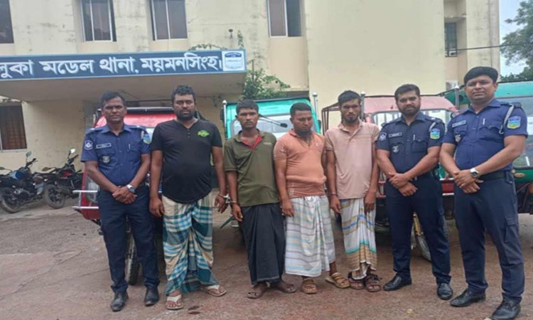 ভালুকায় অটোরিকশাসহ চোর চক্রের ৩ সদস্য আটক