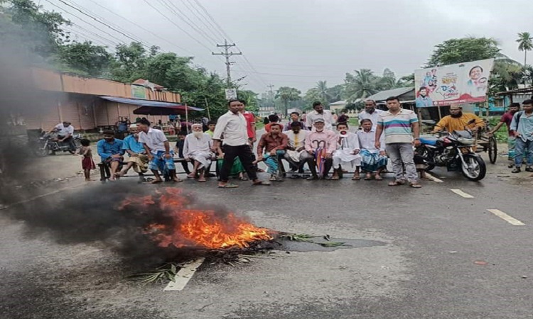 জামালপুরে উপজেলা চেয়ারম্যানের মুক্তির দাবিতে মাদারগঞ্জে হরতাল