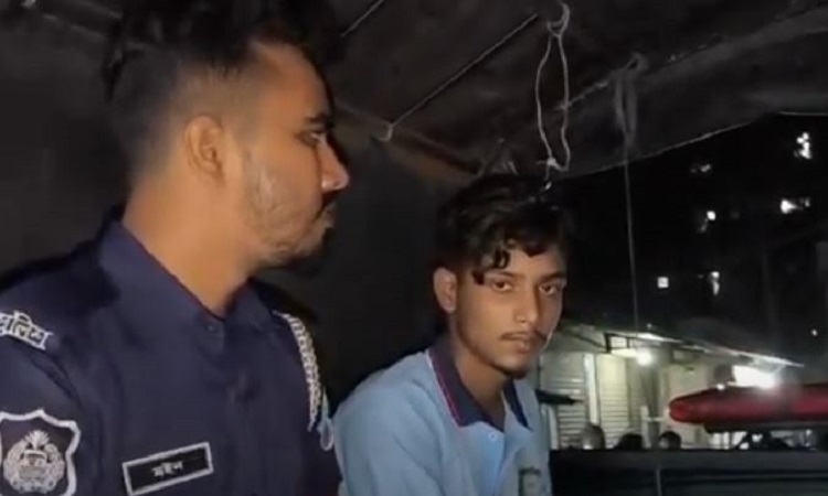 সাভারে দুই ভাইকে ছুরিকাঘাত, কিশোর গ্যাং নেতা আটক