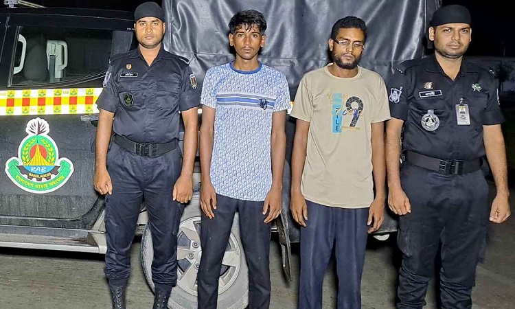 লালমনিরহাটে ফেনসিডিলসহ ২ মাদক কারবারি গ্রেফতার