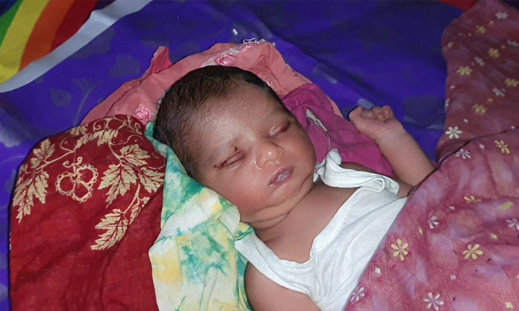 টাঙ্গাইলে বাথরুমের পাশে মিললো নবজাতক শিশু