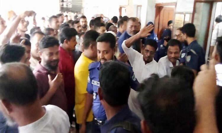 চুয়াডাঙ্গায় জামিন নিতে আসা বিএনপির ২৯ নেতাকর্মী কারাগারে
