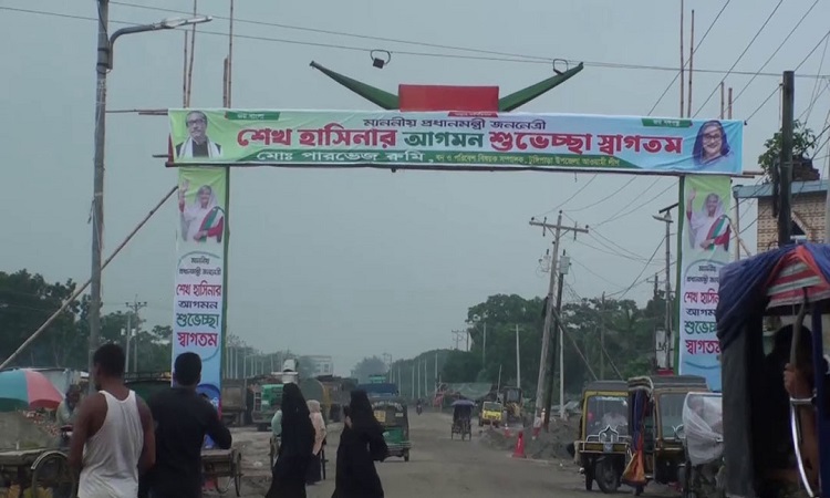 প্রধানমন্ত্রীর সফরকে কেন্দ্র করে টুঙ্গিপাড়ায় চলছে উৎসবমুখর প্রস্তুতি