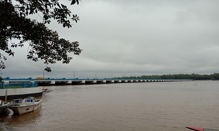 তিস্তার পানি বিপদসীমা ছুঁই ছুঁই, বন্যার আশঙ্কা