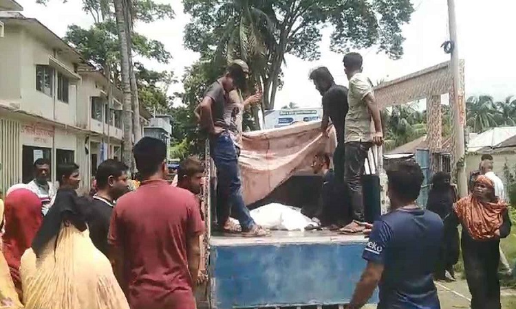 বাগেরহাটে পৃথক সড়ক দুর্ঘটনায় নিহত ২